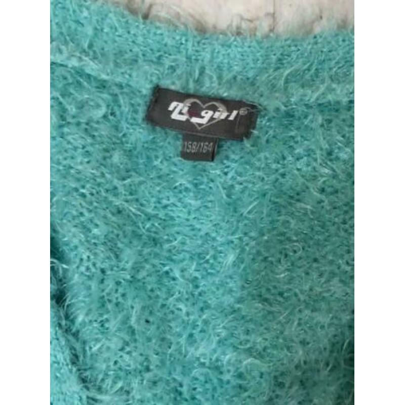 B4 AI GIRL groen fluffie draadjes vest maat 158/164 als nieu
