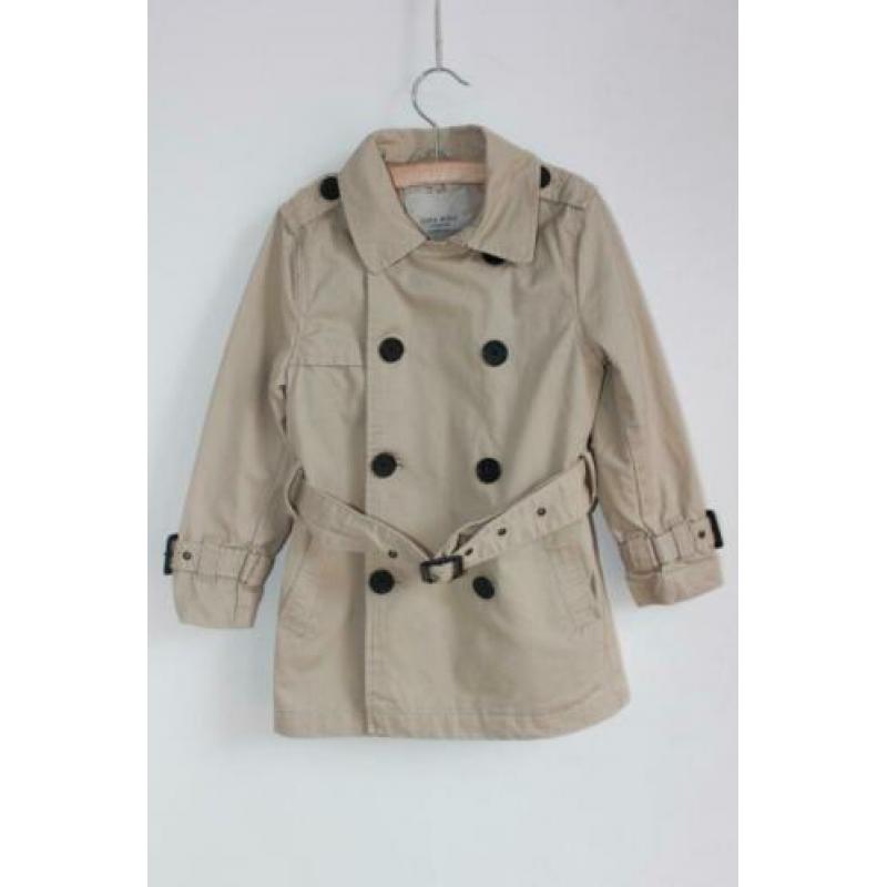 Beige trenchcoat van Zara maat 110 (3355)