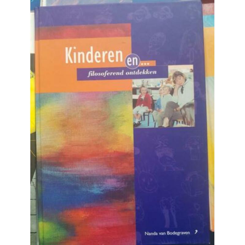 Kinderen en lesboeken en werkboeken basisschool Groep 1 / 8