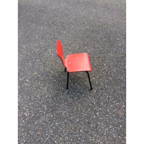 Rood kinderstoeltje