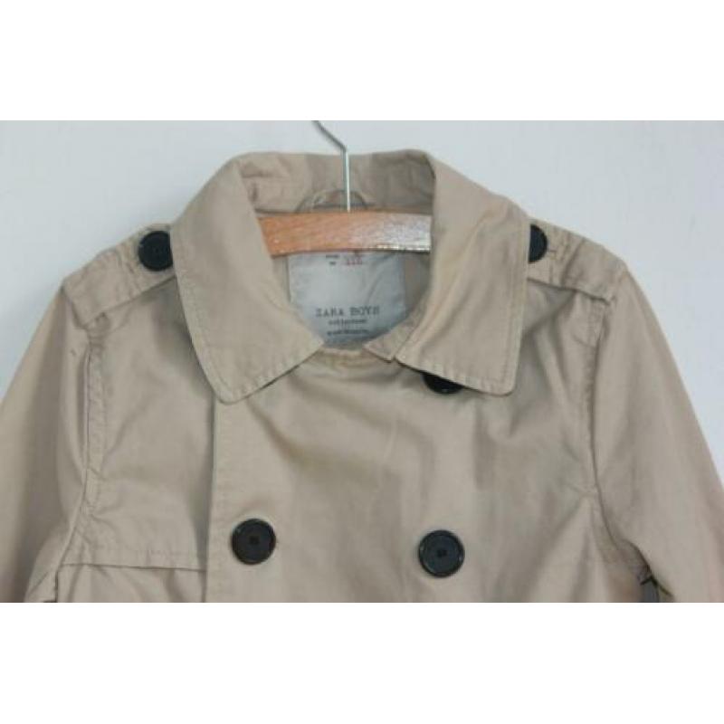 Beige trenchcoat van Zara maat 110 (3355)