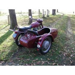 Jawa 350 senior Type 360 met Junak zijspan
