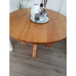 Ronde eiken eettafel