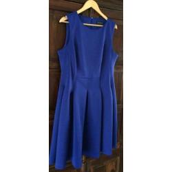 Schitterend blauw jurkje van ELOQUII. Maat 48.