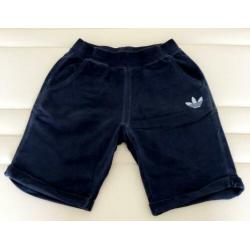 Prachtige set met sweatshorts en singlets voor jongens