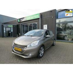 Peugeot 208 1.2 VTi Blue Lease Executive /5-DRS/AIRCO/CRUISC