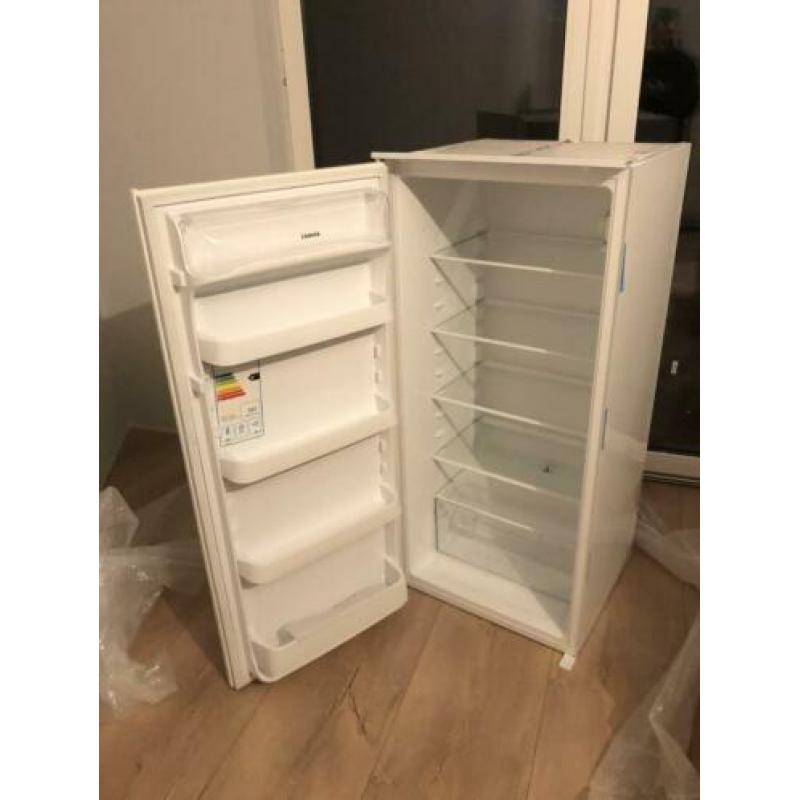 Nieuwe inbouw koelkast