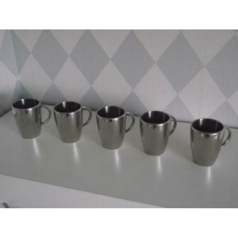Te koop 5 RVS dubbelwandig koffie mokken / chocolade bekers