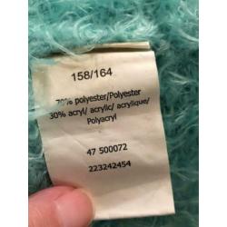 B4 AI GIRL groen fluffie draadjes vest maat 158/164 als nieu