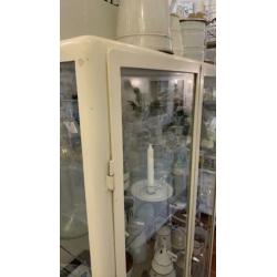 Antieke apothekerskast brocante industrieel