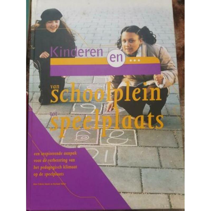 Kinderen en lesboeken en werkboeken basisschool Groep 1 / 8