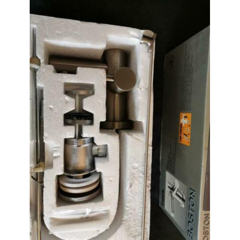 Tiger Boston wastafelkraan inox met waste