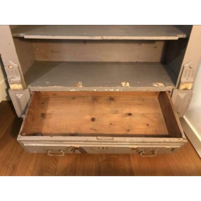 Antieke kast eind 19de eeuw