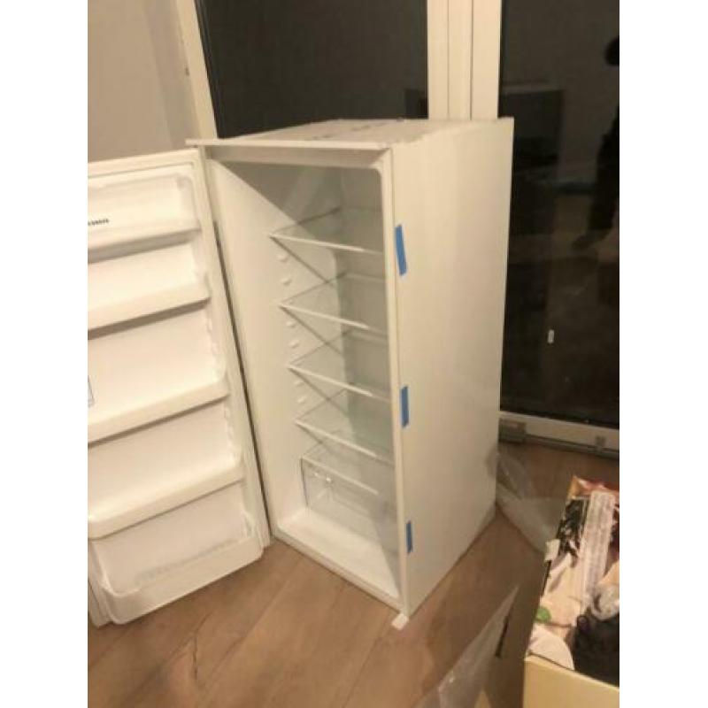 Nieuwe inbouw koelkast