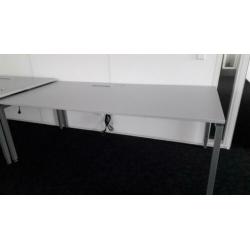 GRATIS: Febru ladenblokken en bureau