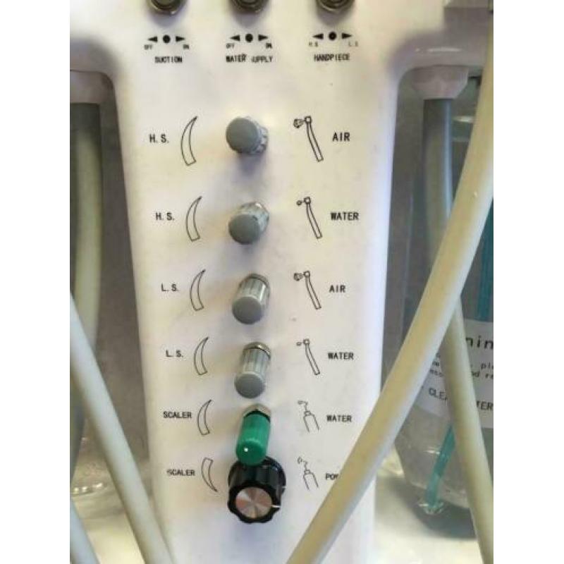 transportable tandheelkundige unit met scaler en hoekstukken