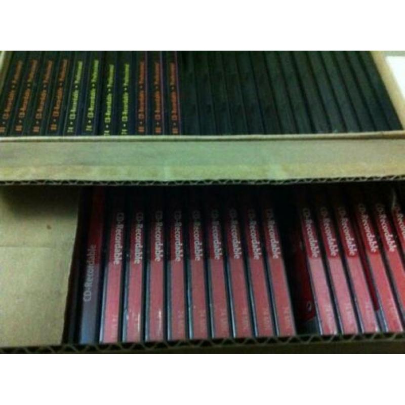 50 stuks CDs in doosjes