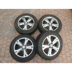 4x 16inch Toyota winterbanden