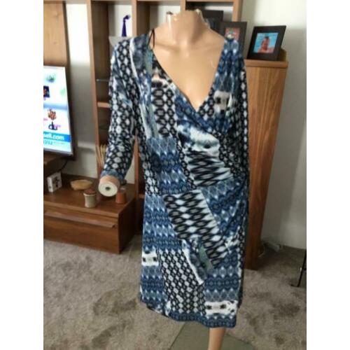 SAOPAULO jurk met overslag. Maat XL viscose
