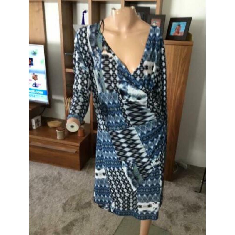SAOPAULO jurk met overslag. Maat XL viscose