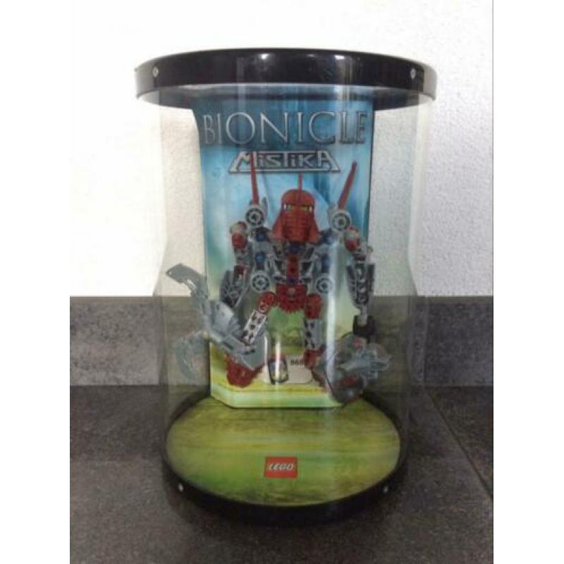 Winkel display bionicle mistika no 8689 jaar 2008