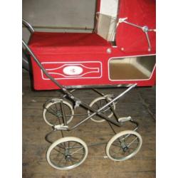 mooie poppenkinderwagen