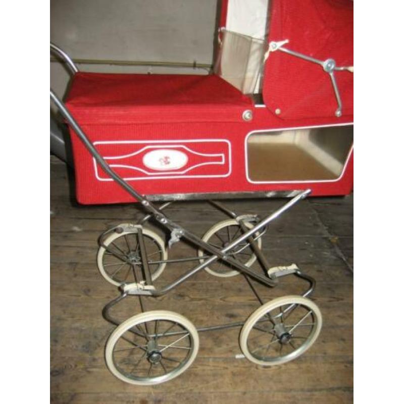 mooie poppenkinderwagen