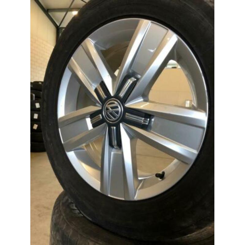 origineel 17 inch vw transporter t5 t6 velgen met zomerbande