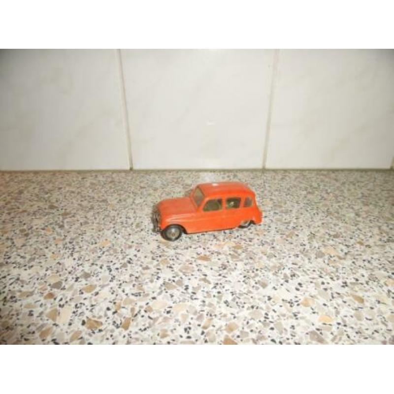 Renault 4 L (Norev) No 53 (1/43) Opknapper !!!