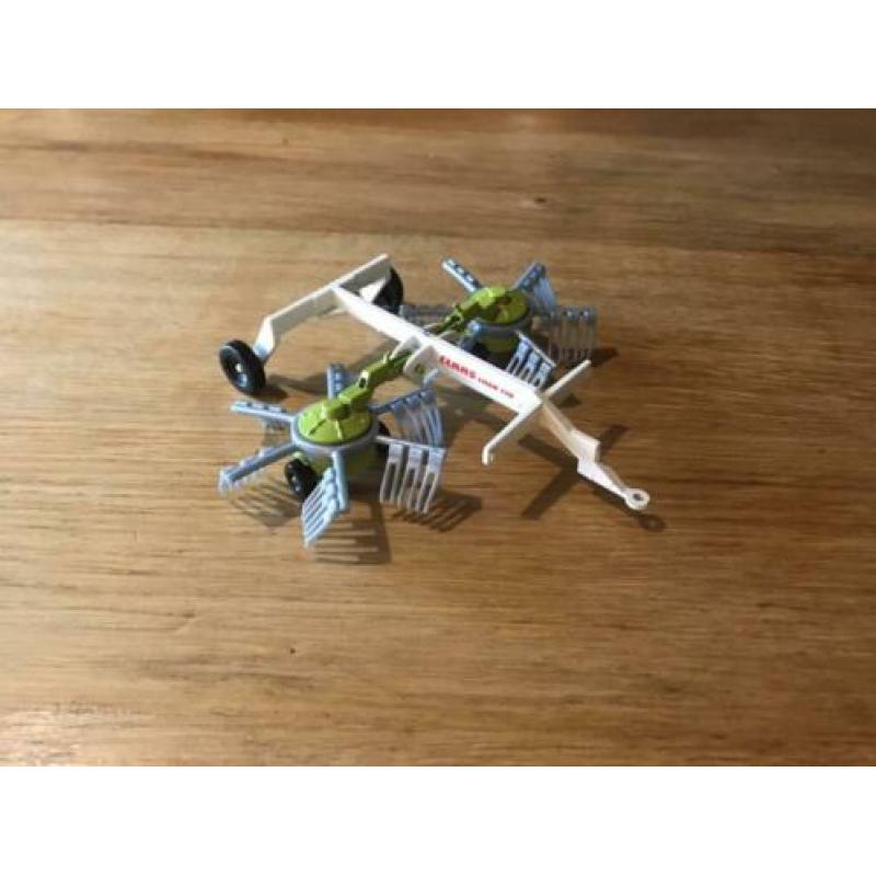 Siku 2560, Claas Liner 770 Zwadhark/Hark, Schaal 1:32