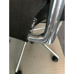 Vitra bureaustoel Meda Chair netwave Design 449.- nu 295,-