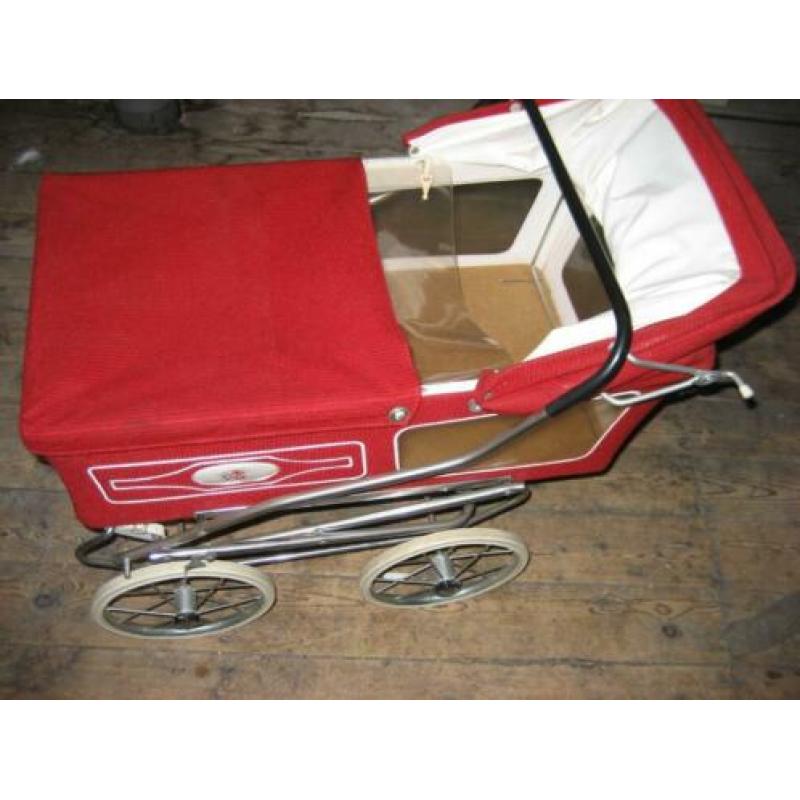 mooie poppenkinderwagen