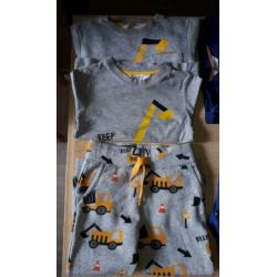 Pakket joggingbroek met shirt/trui H&M 98/104 jongen