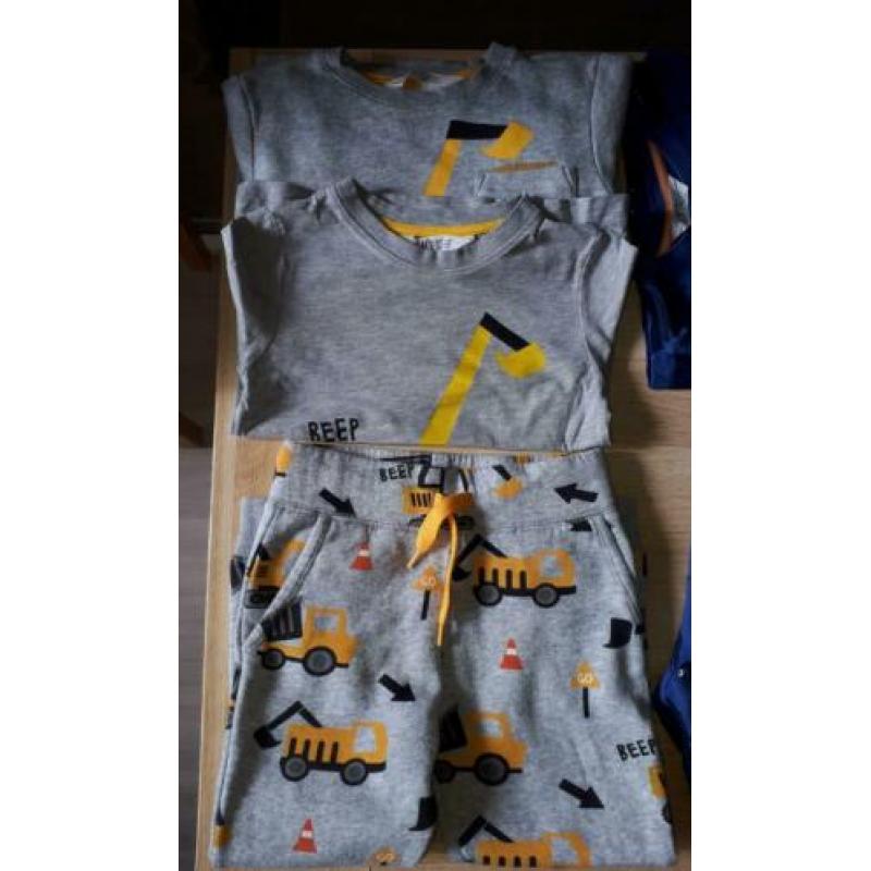 Pakket joggingbroek met shirt/trui H&M 98/104 jongen