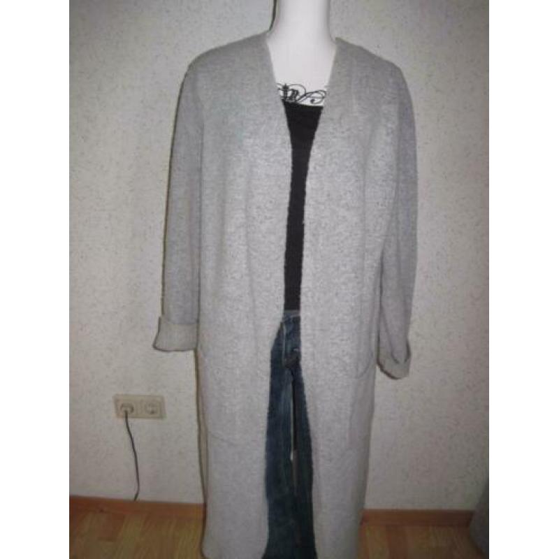 PRACHTIG VEST van ATMOSPHERE. Maat:M/L