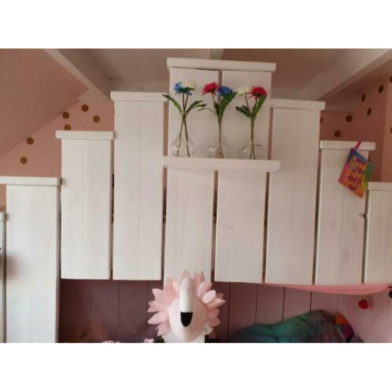 Steigerhout huisje kinderbed tienerbed