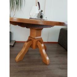 Ronde eiken eettafel