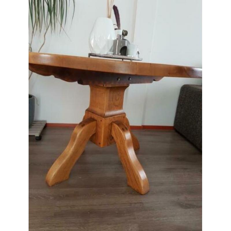 Ronde eiken eettafel
