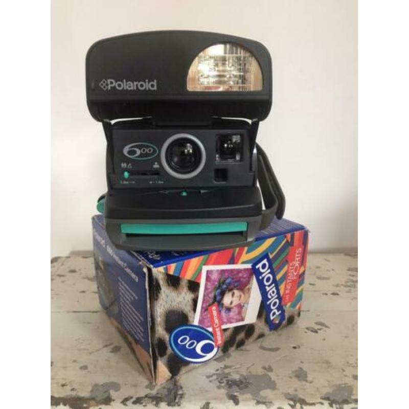 Polaroid 600