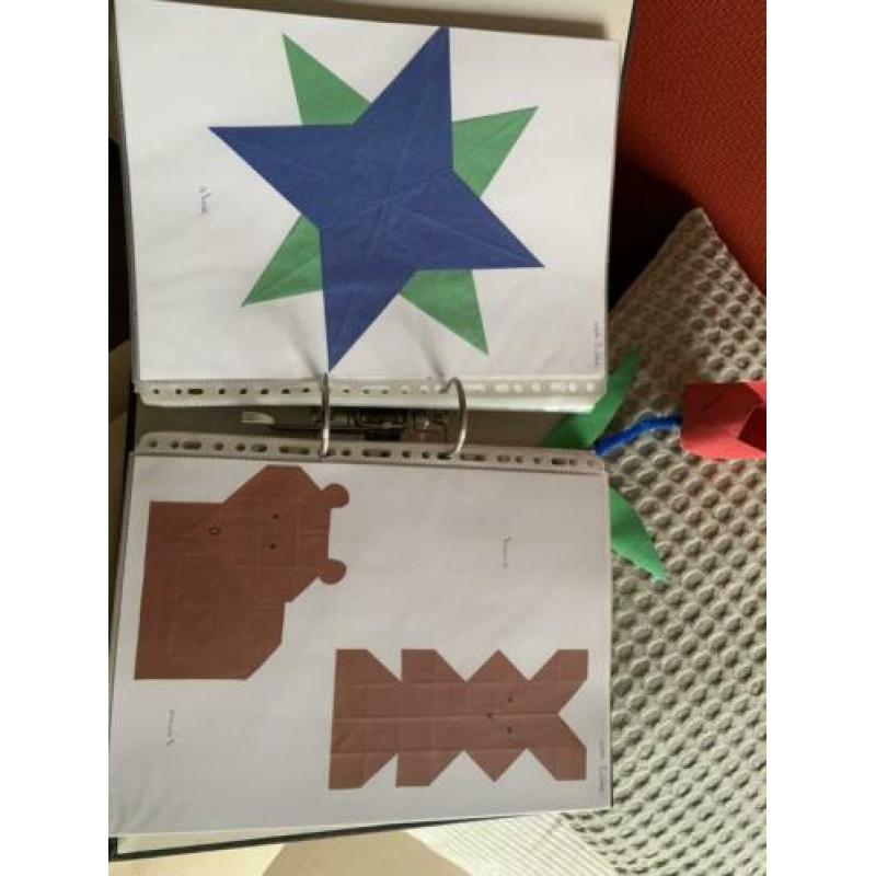 Vouwmap en doos met 3-D vouwsels