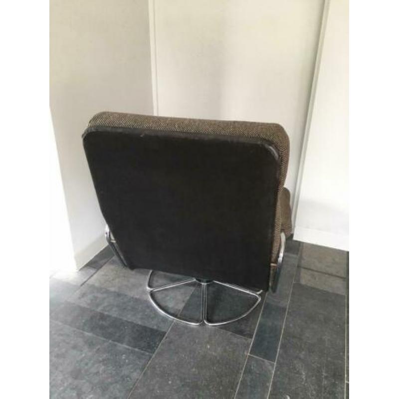 Gelderland draaifauteuil Jan des Bouvrie