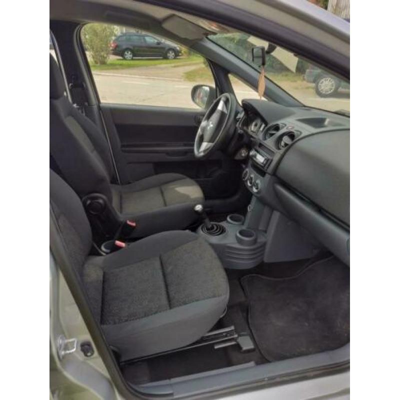 Mitsubishi Colt 1.3 Intro Edition