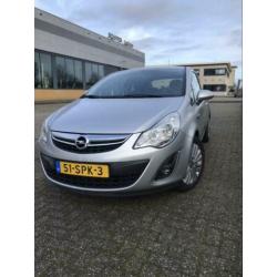 Opel Corsa 1.4 16V 3D 2011 Grijs
