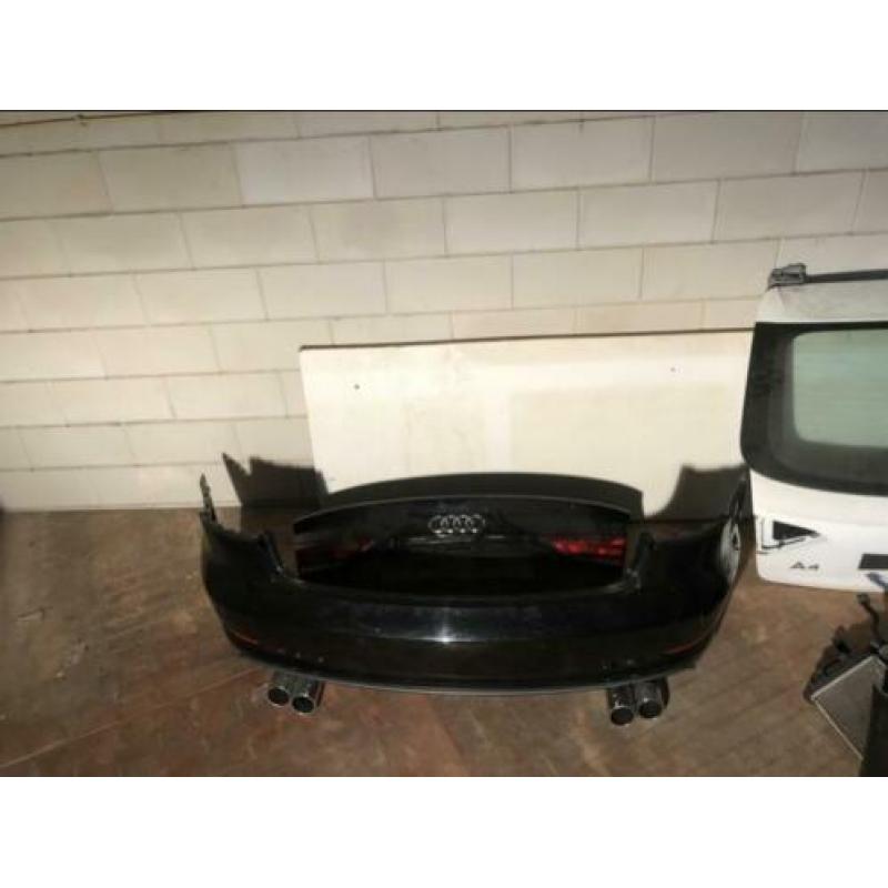 Audi A3 8V achterkant S-line Dubbele uitlaat S3 SEDAN