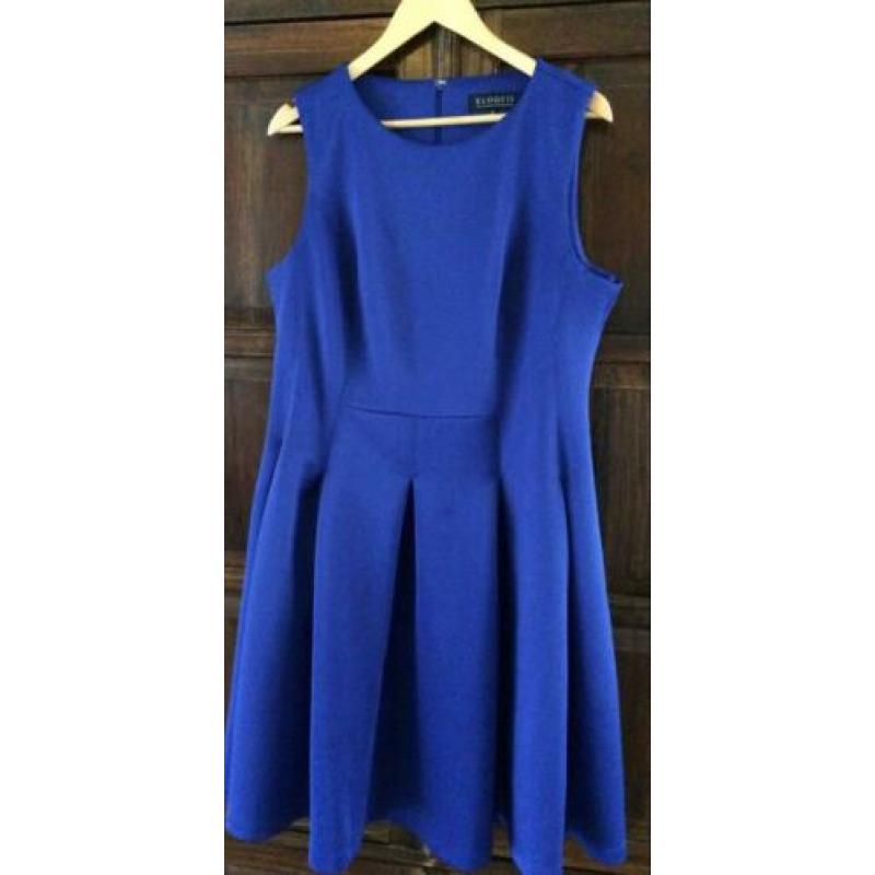 Schitterend blauw jurkje van ELOQUII. Maat 48.