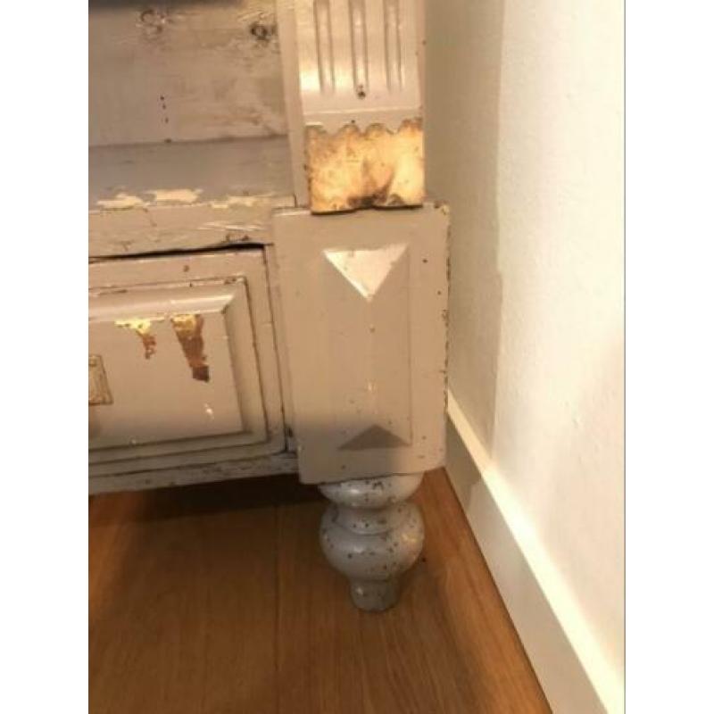 Antieke kast eind 19de eeuw