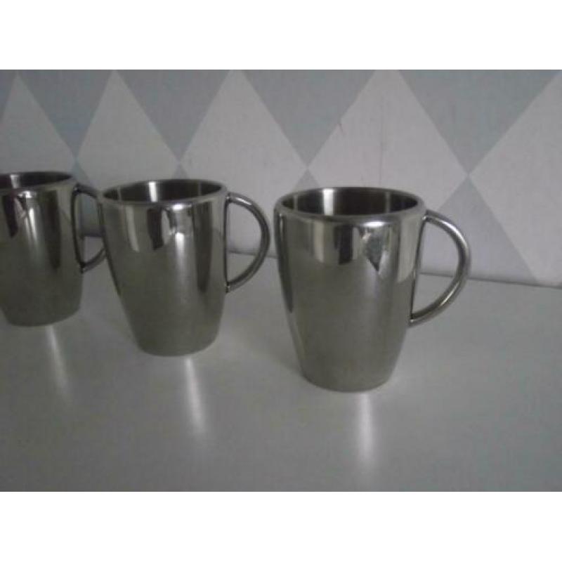 Te koop 5 RVS dubbelwandig koffie mokken / chocolade bekers