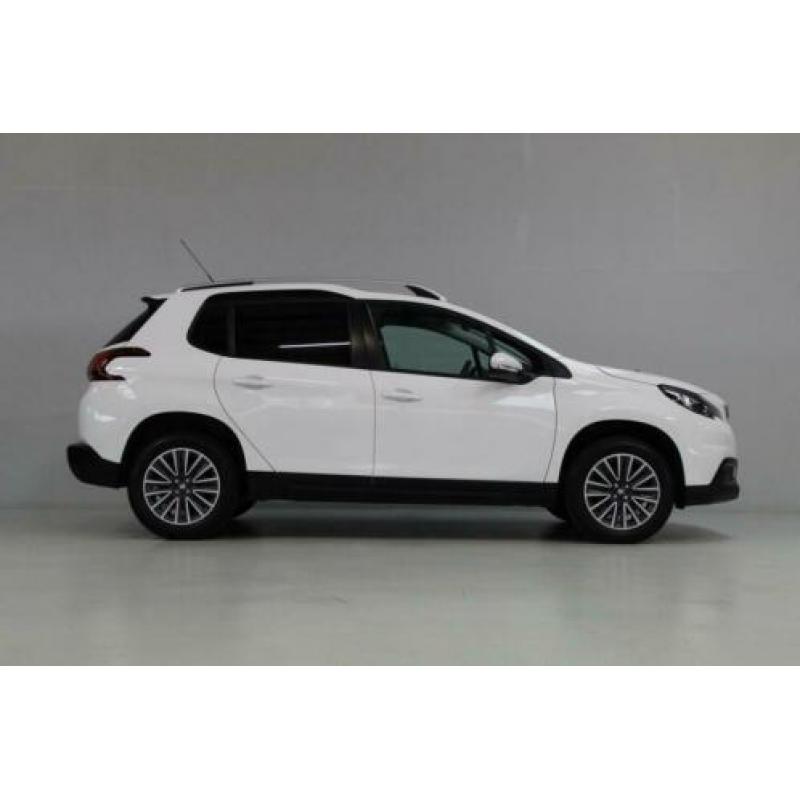 Peugeot 2008 1.2 PureTech Active Navigatie touchscreen/bluet