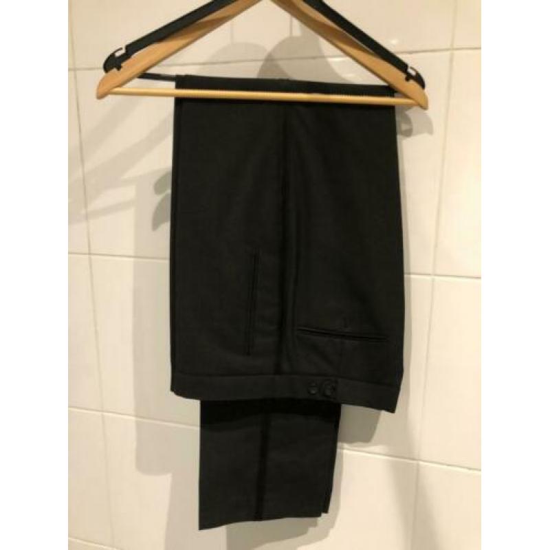 Smoking zwart maat 98