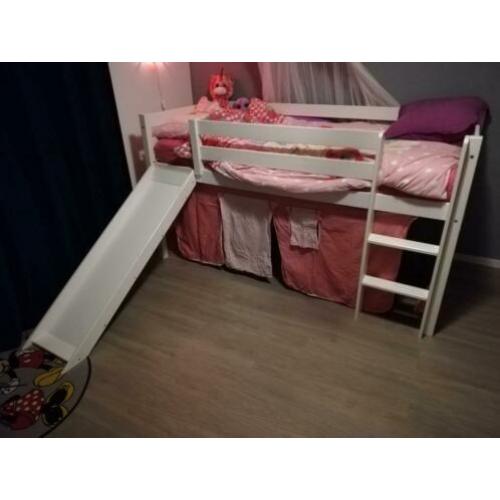Halfhoogslaper met glijbaan 200 x 90 cm